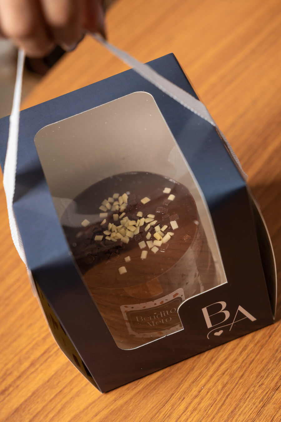 MINI BOLO CONFEITADO
